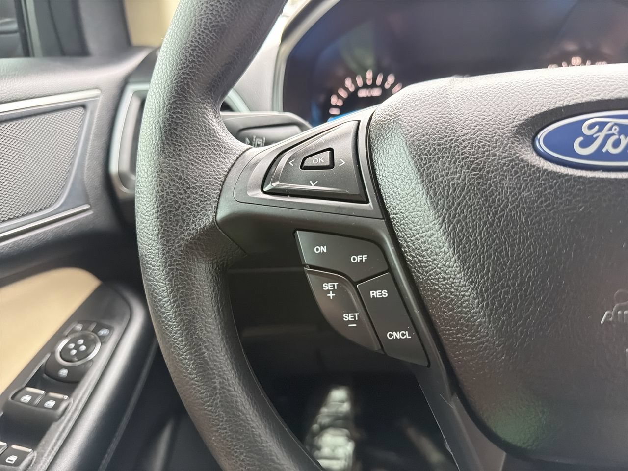 Certified 2020 Ford Edge SE FWD image 25