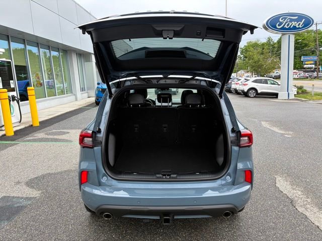 Certified 2023 Ford Escape ST-Line Select w/ Tech Pack #2 AWD/4WD image 10