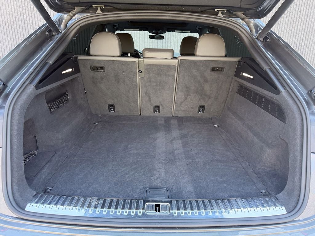 Used 2019 Audi Q8 Prestige w/ Towing Package AWD/4WD image 25