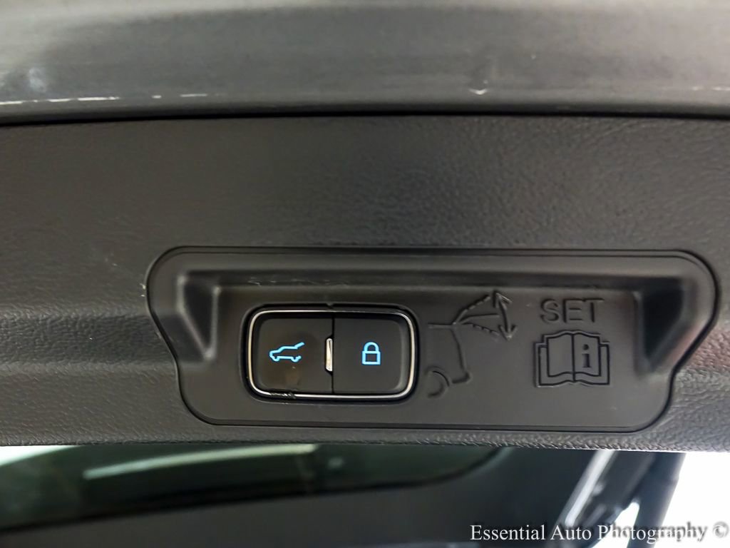 Certified 2021 Ford Explorer XLT w/ Equipment Group 202A AWD/4WD image 24