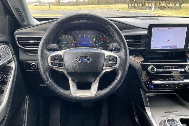 Certified 2023 Ford Explorer Limited AWD/4WD image 5
