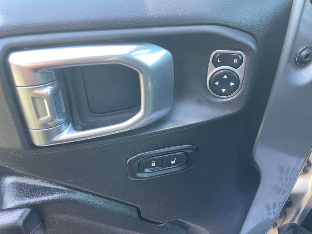 Used 2019 Jeep Wrangler Unlimited Sport S AWD/4WD image 21