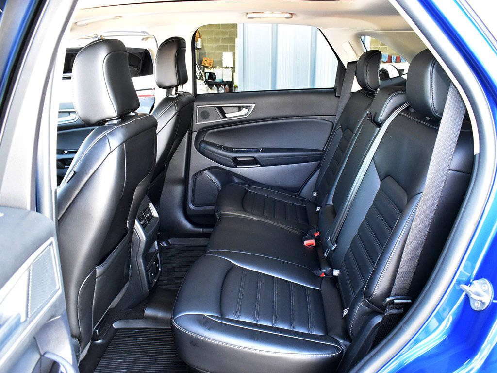 Certified 2020 Ford Edge SEL w/ Convenience Package AWD/4WD image 6