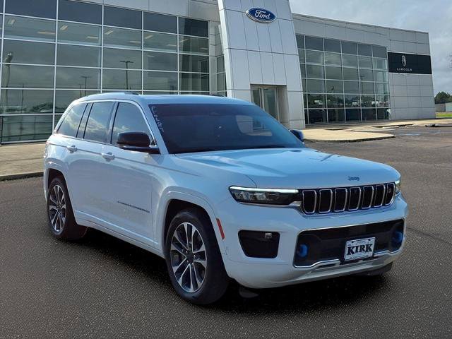 Used 2022 Jeep Grand Cherokee Overland w/ Advanced Protech Group III AWD/4WD image 7