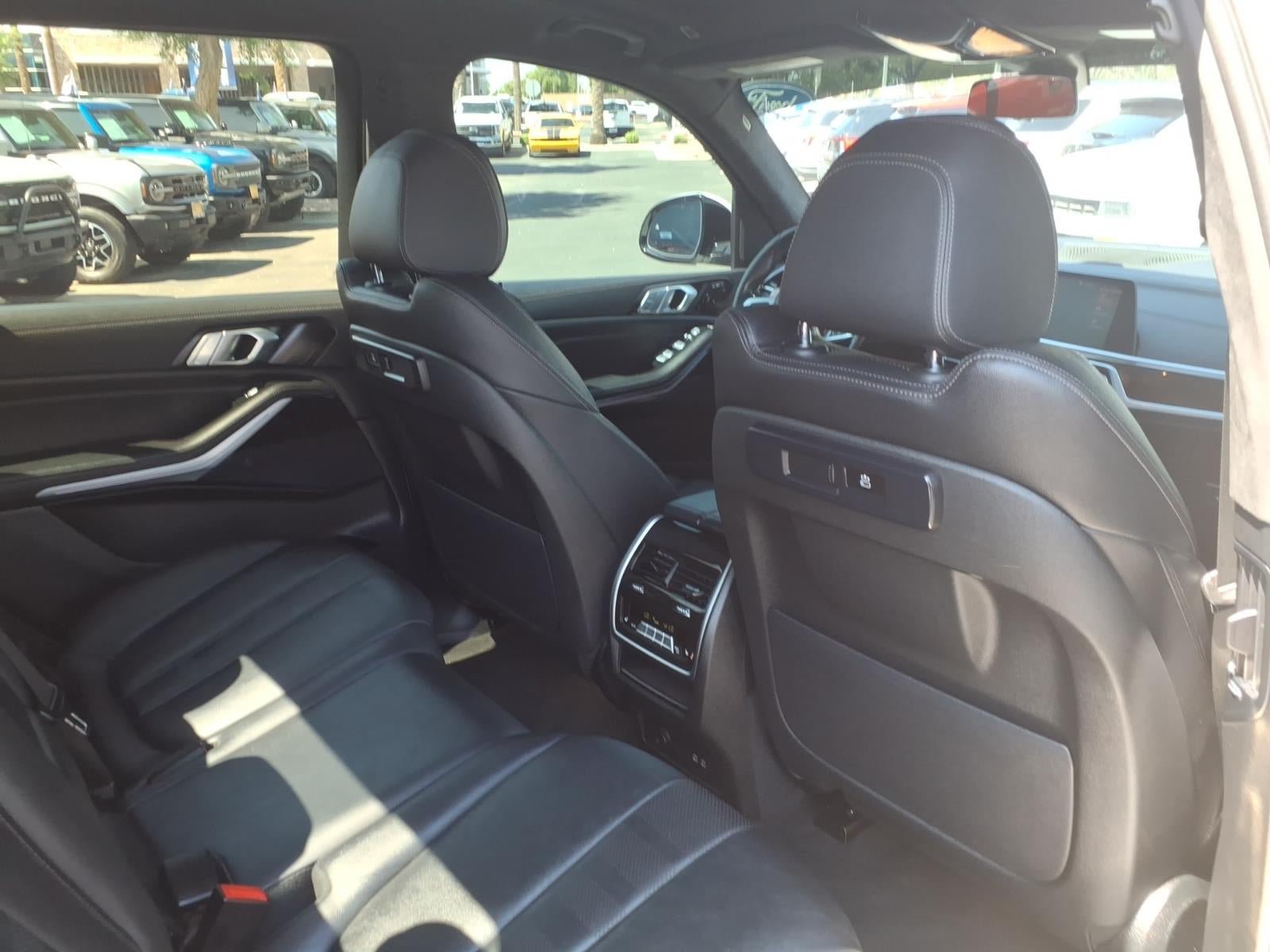 Used 2021 BMW X7 xDrive40i w/ M Sport Package AWD/4WD image 13