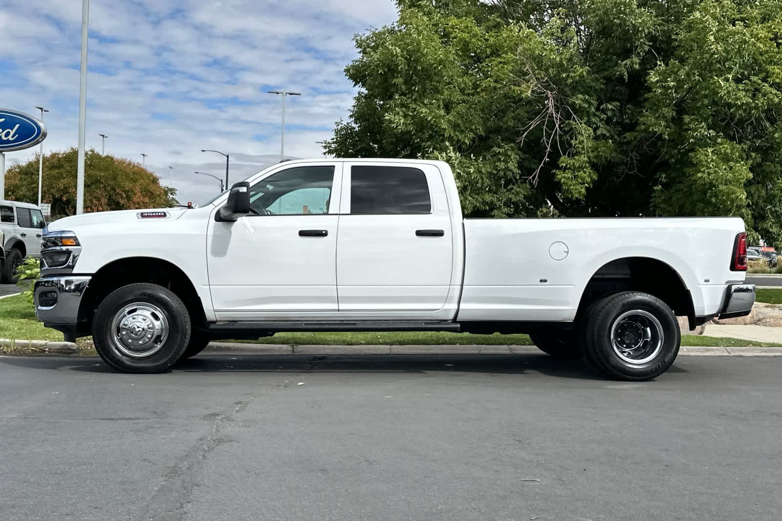 Used 2026 RAM 3500 Tradesman AWD/4WD image 5