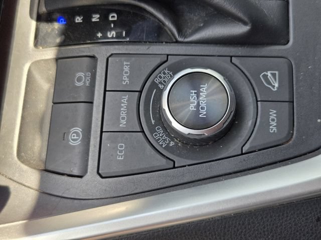 Used 2020 Toyota RAV4 Limited AWD/4WD image 26