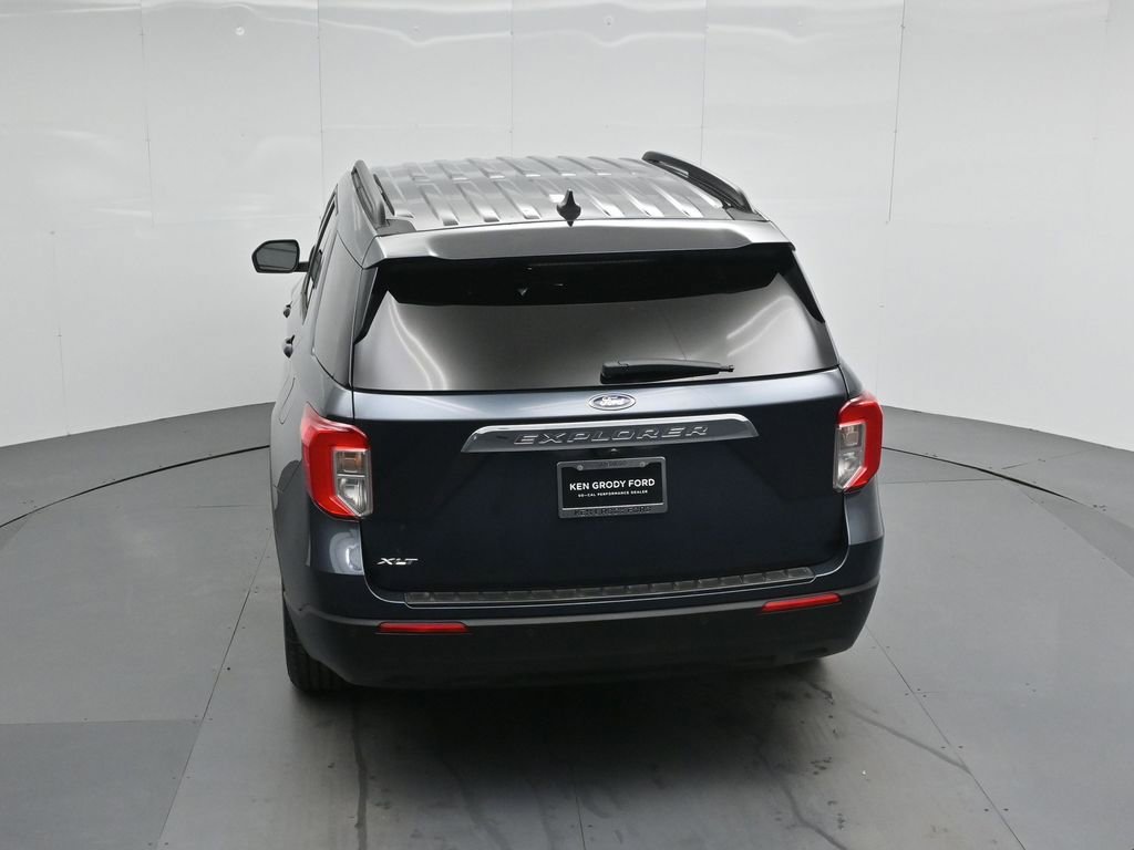 Certified 2022 Ford Explorer XLT image 44