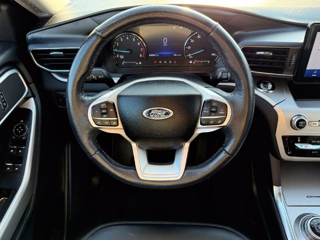 Certified 2022 Ford Explorer XLT w/ Equipment Group 202A AWD/4WD image 30