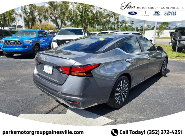 Used 2024 Nissan Altima 2.5 SV image 3