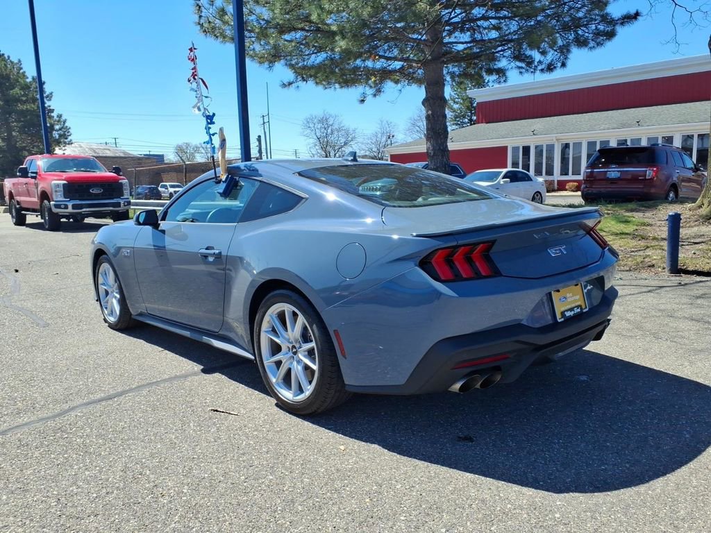 Certified 2025 Ford Mustang GT Premium RWD image 8