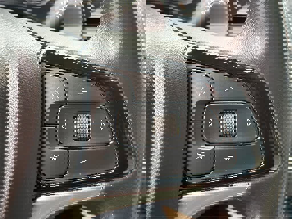 Used 2023 Buick Enclave Essence w/ Experience Buick Package image 25