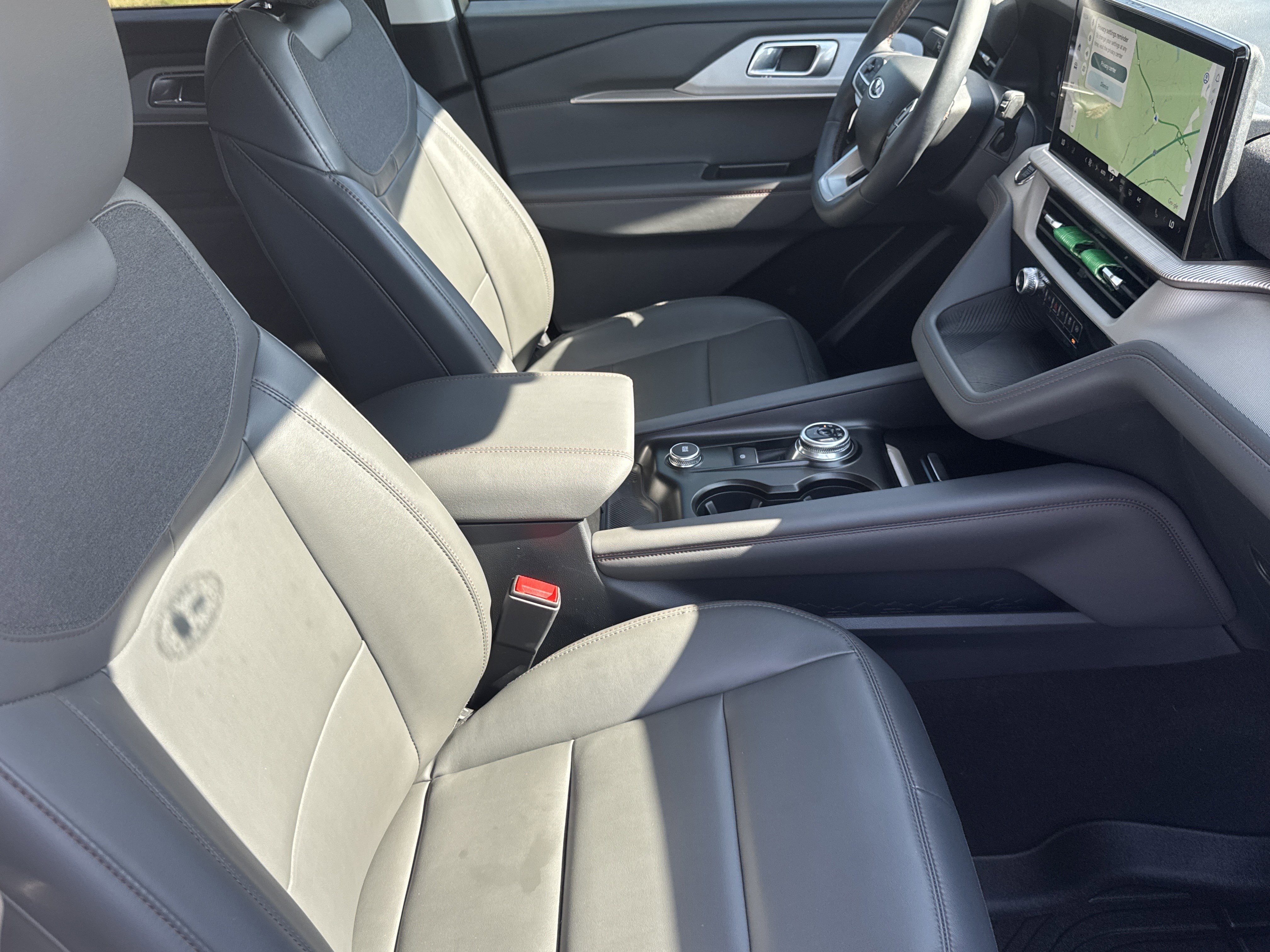 Certified 2025 Ford Explorer Active w/ Active Comfort Package image 15