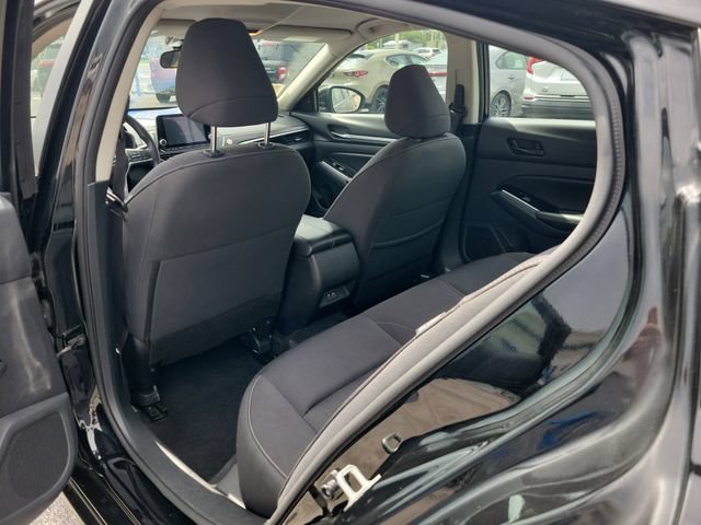 Used 2023 Nissan Altima 2.5 SV FWD image 9