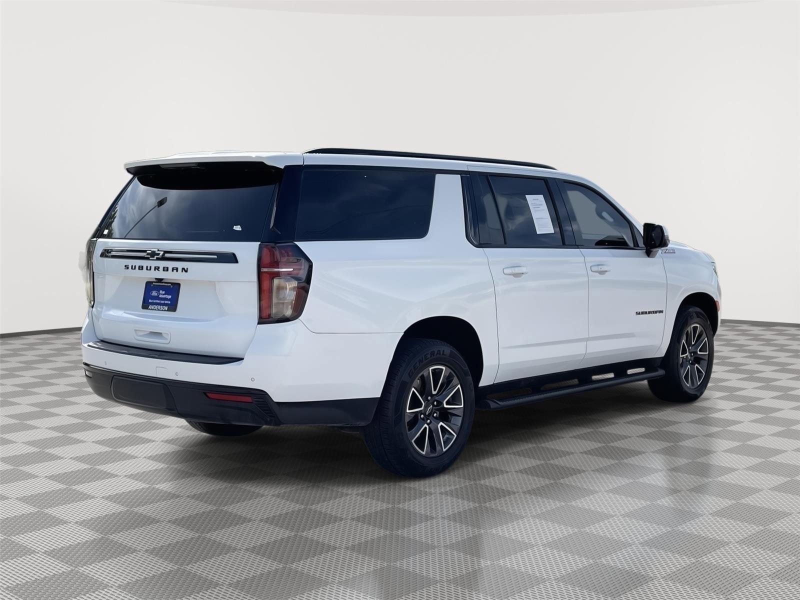 Used 2023 Chevrolet Suburban Z71 w/ Luxury Package AWD/4WD image 7