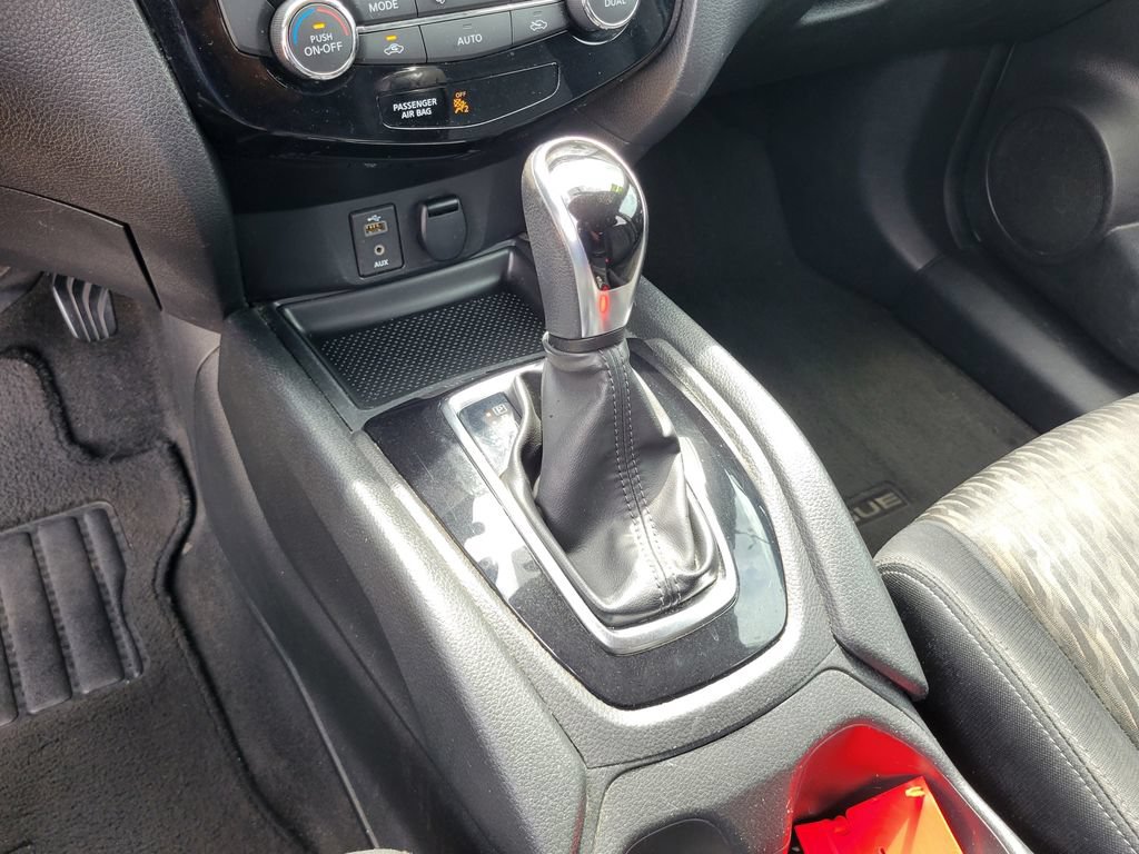 Used 2017 Nissan Rogue SV FWD image 31