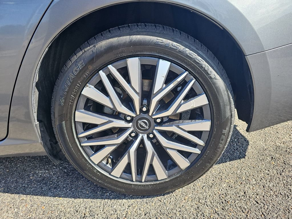 Used 2023 Nissan Altima 2.5 SV FWD image 31