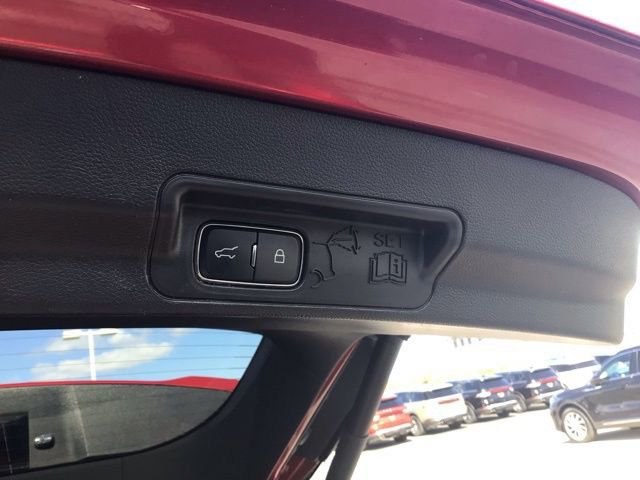 Certified 2022 Ford Explorer XLT w/ Equipment Group 202A AWD/4WD image 25