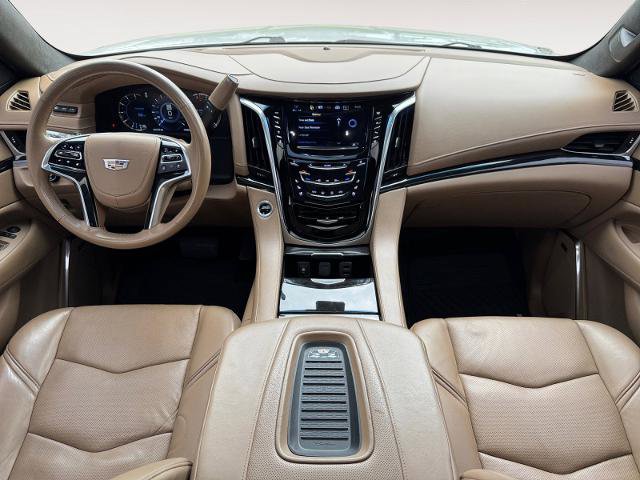 Used 2018 Cadillac Escalade Platinum AWD/4WD image 10
