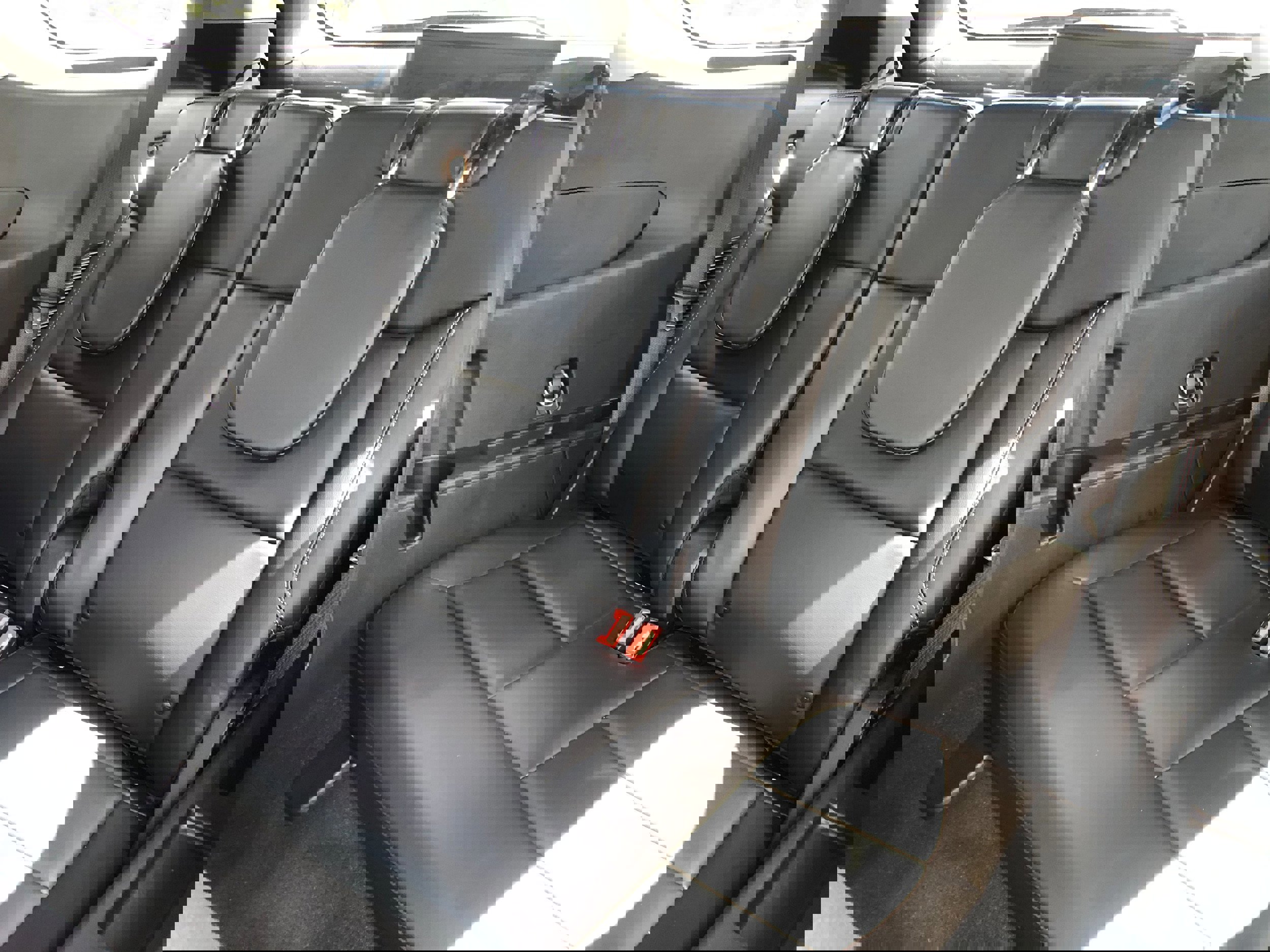 Certified 2023 Ford Explorer XLT w/ Equipment Group 202A image 10