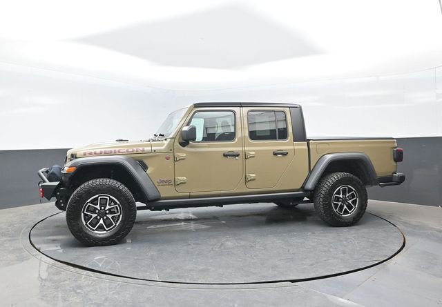 Used 2025 Jeep Gladiator Rubicon w/ Convenience Group AWD/4WD image 4