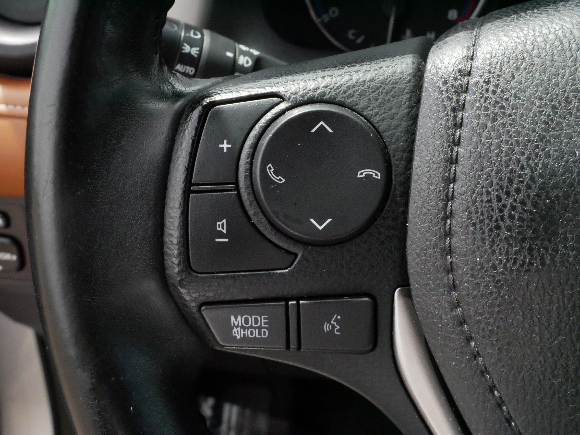 Used 2017 Toyota RAV4 Limited AWD/4WD image 26