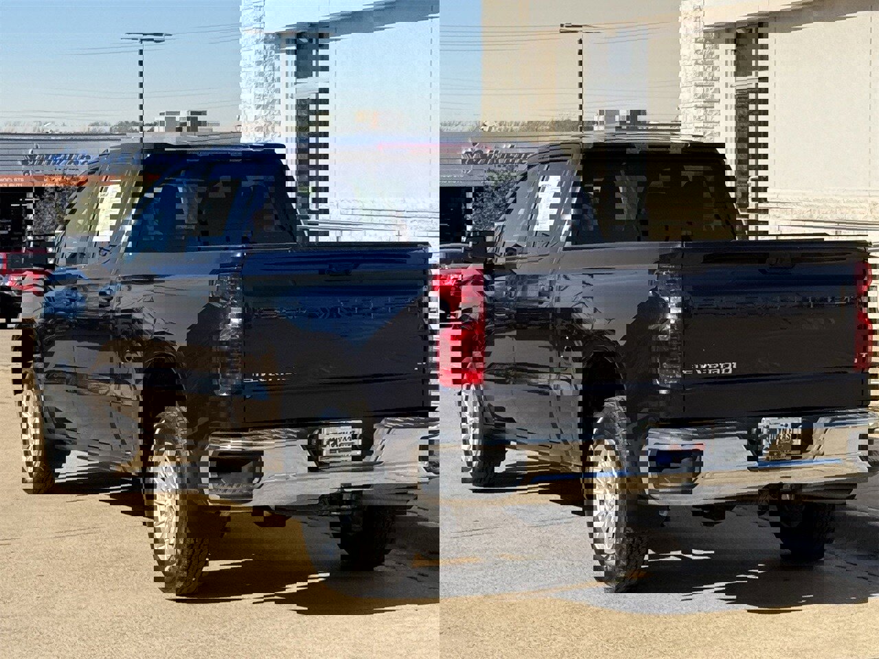 Used 2024 Chevrolet Silverado 1500 LT image 5