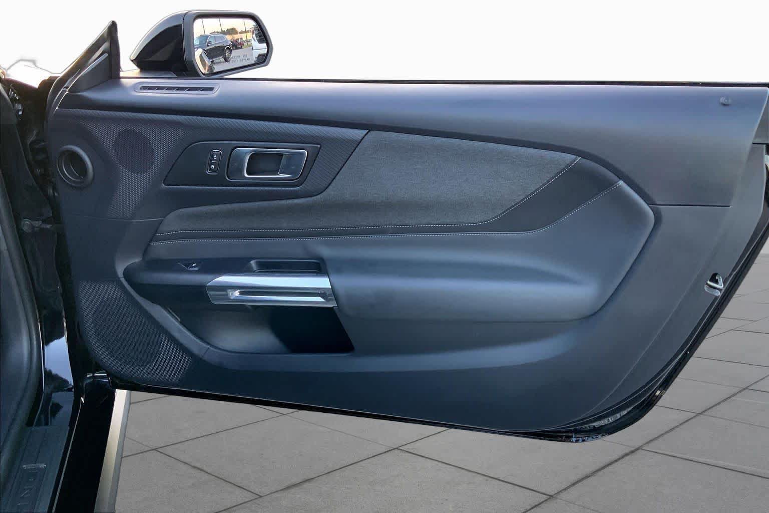 Certified 2025 Ford Mustang Coupe RWD image 21