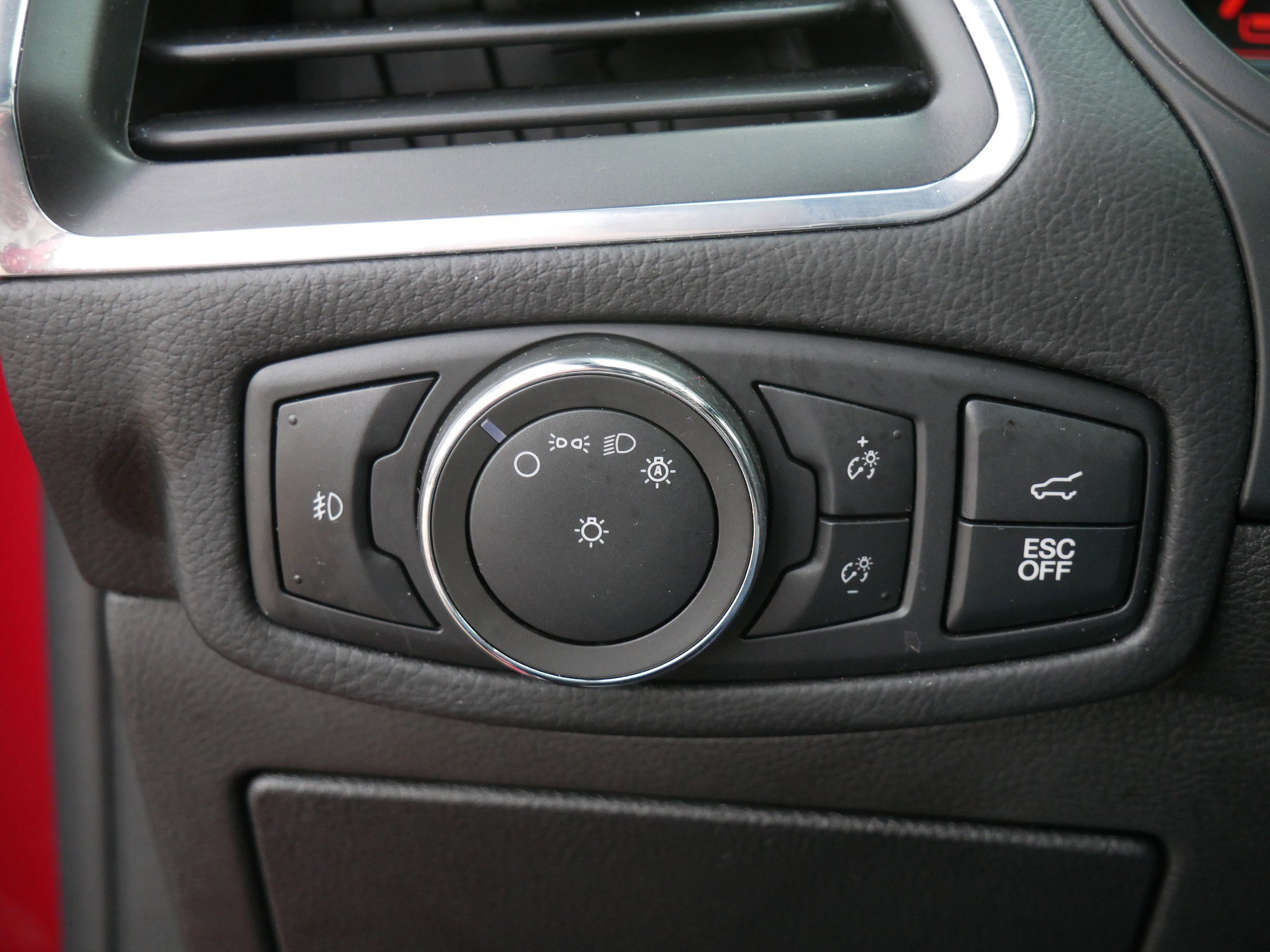 Certified 2022 Ford Edge ST w/ Equipment Group 401A image 25