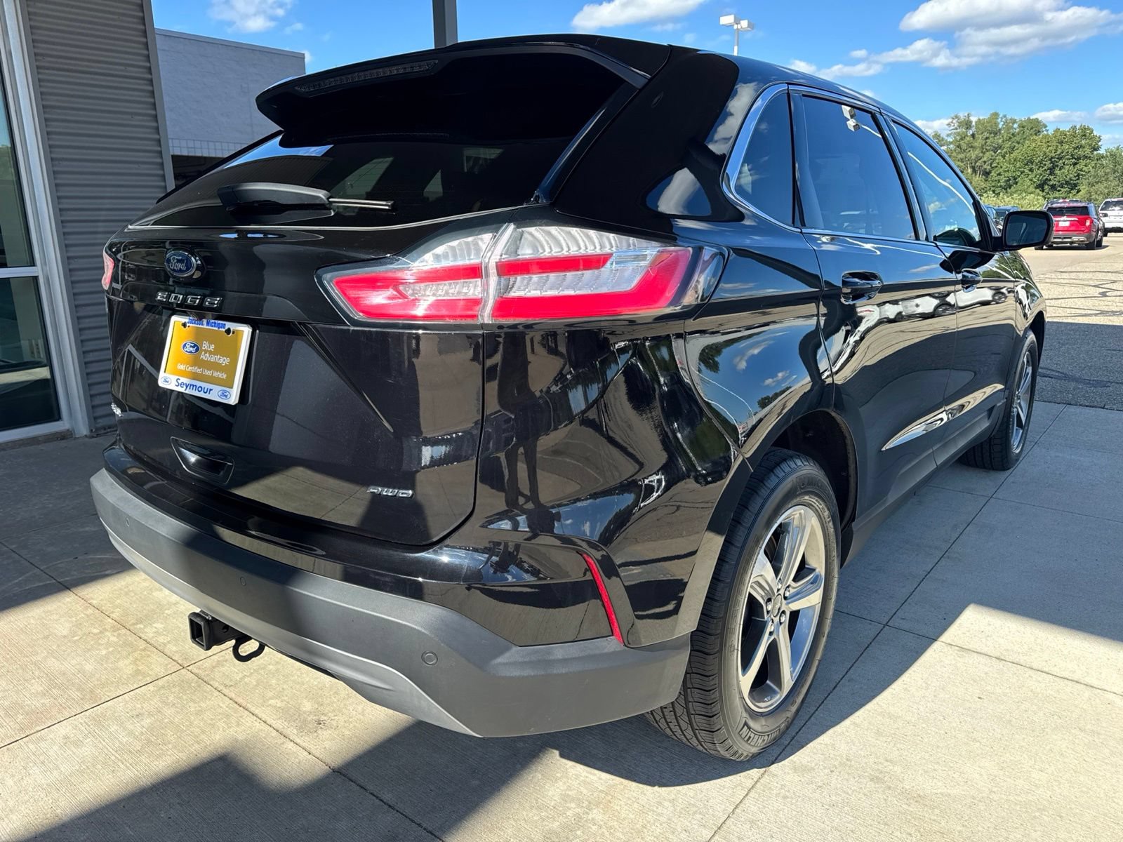 Certified 2024 Ford Edge SEL w/ Convenience Package AWD/4WD image 8