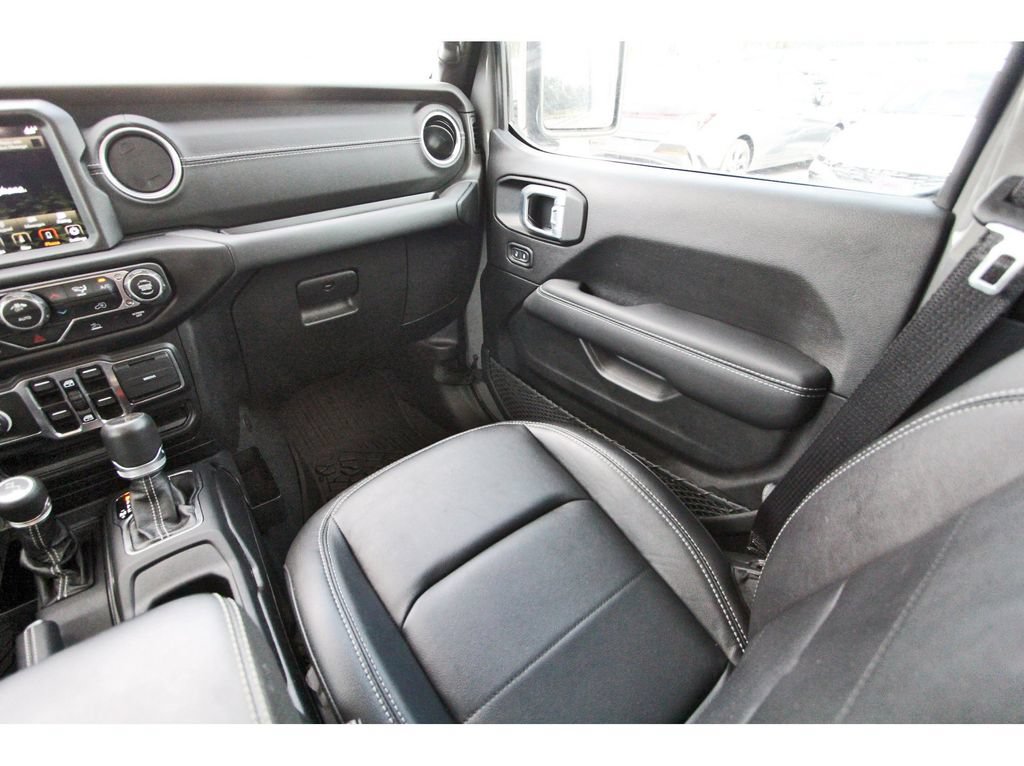 Used 2022 Jeep Gladiator Overland w/ Popular Equipment Package AWD/4WD image 13