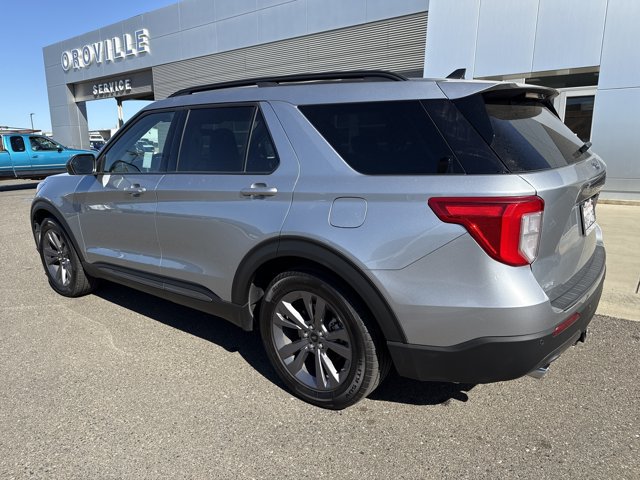 Certified 2023 Ford Explorer XLT w/ Equipment Group 202A RWD image 3