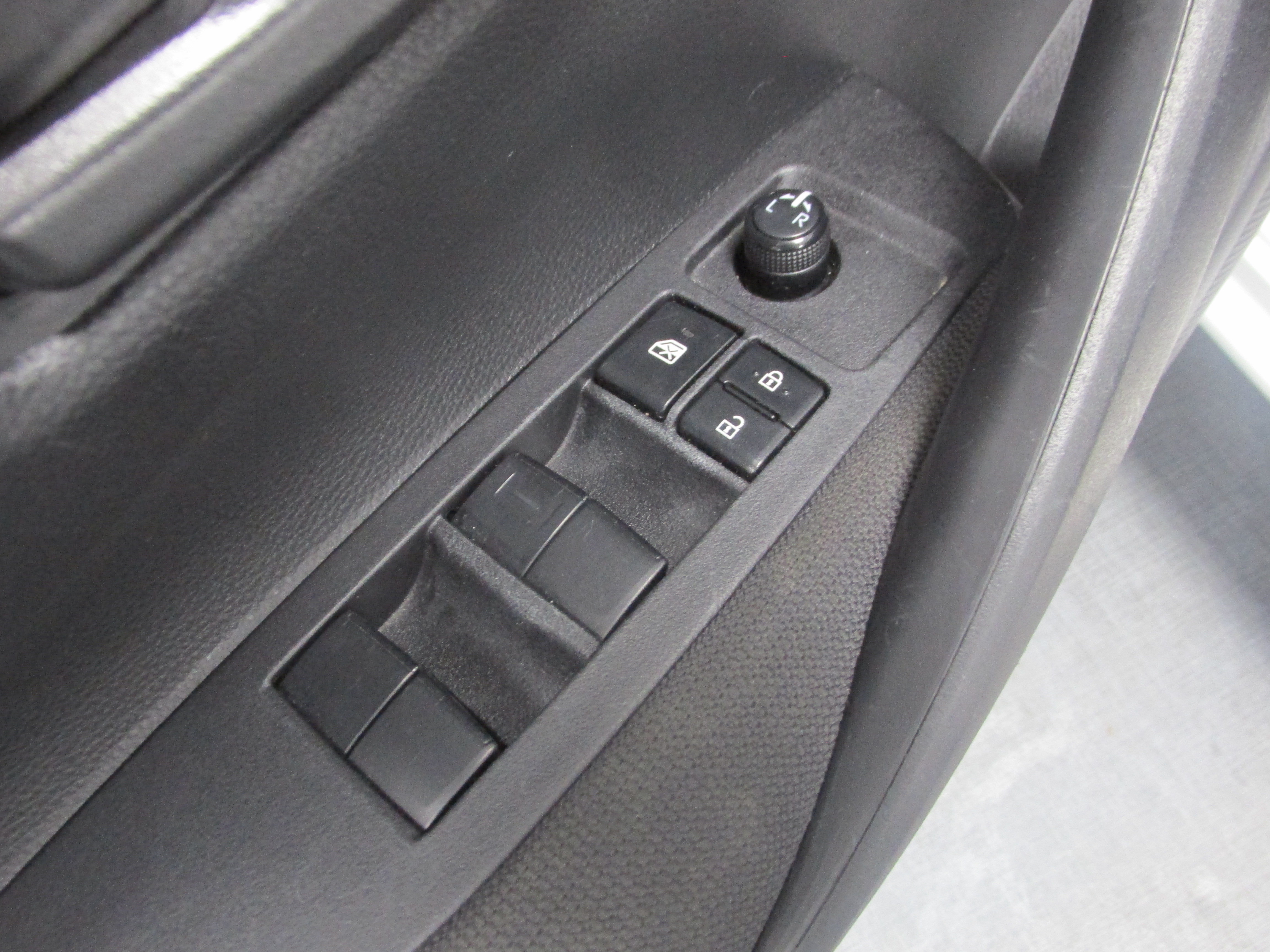 Used 2024 Toyota Corolla LE FWD image 26