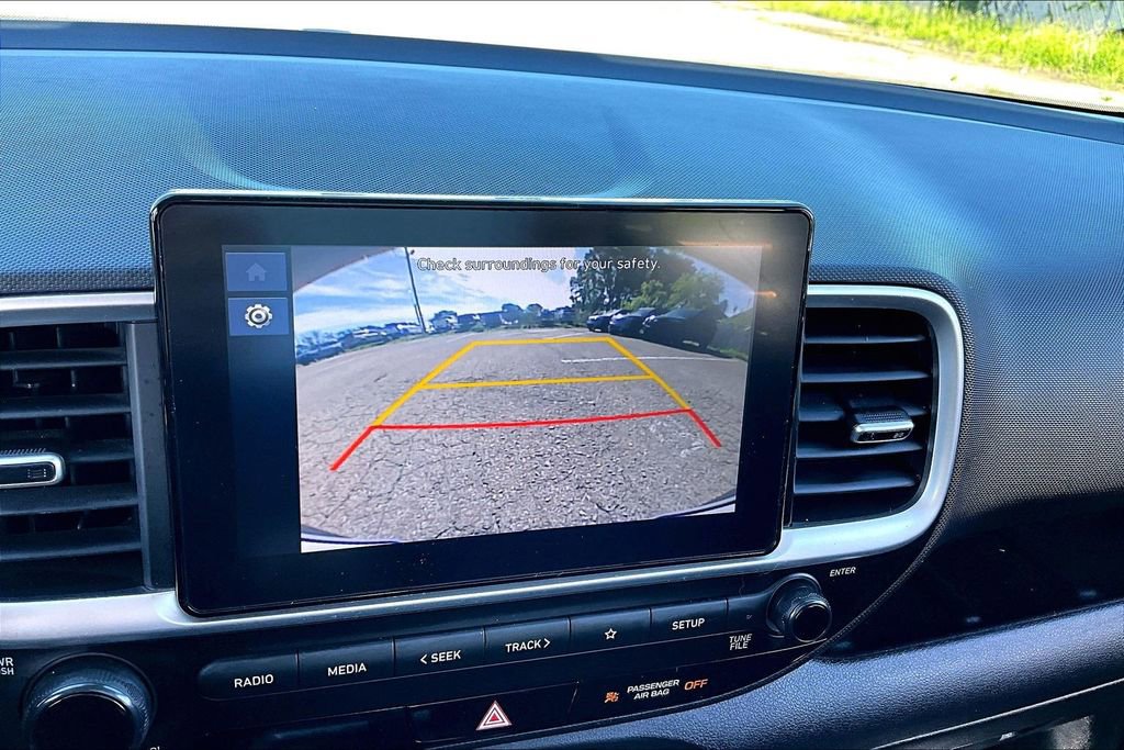 Used 2024 Hyundai Venue SE FWD image 21