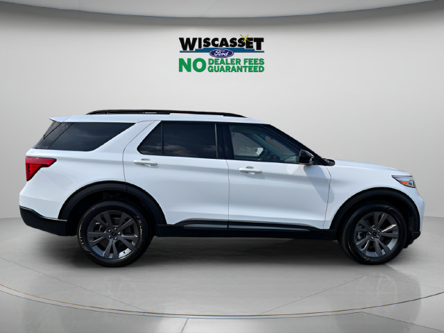 Certified 2023 Ford Explorer XLT w/ Equipment Group 202A AWD/4WD image 6