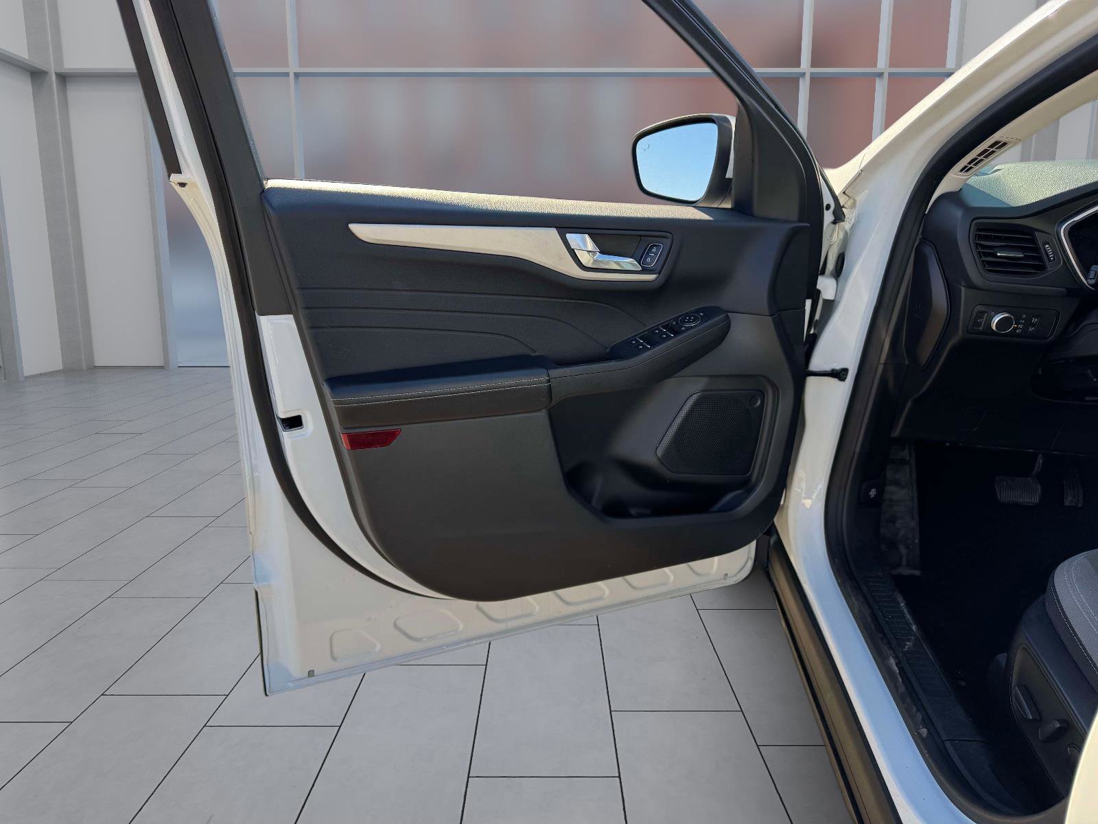 Certified 2021 Ford Escape SE w/ Convenience Package image 15