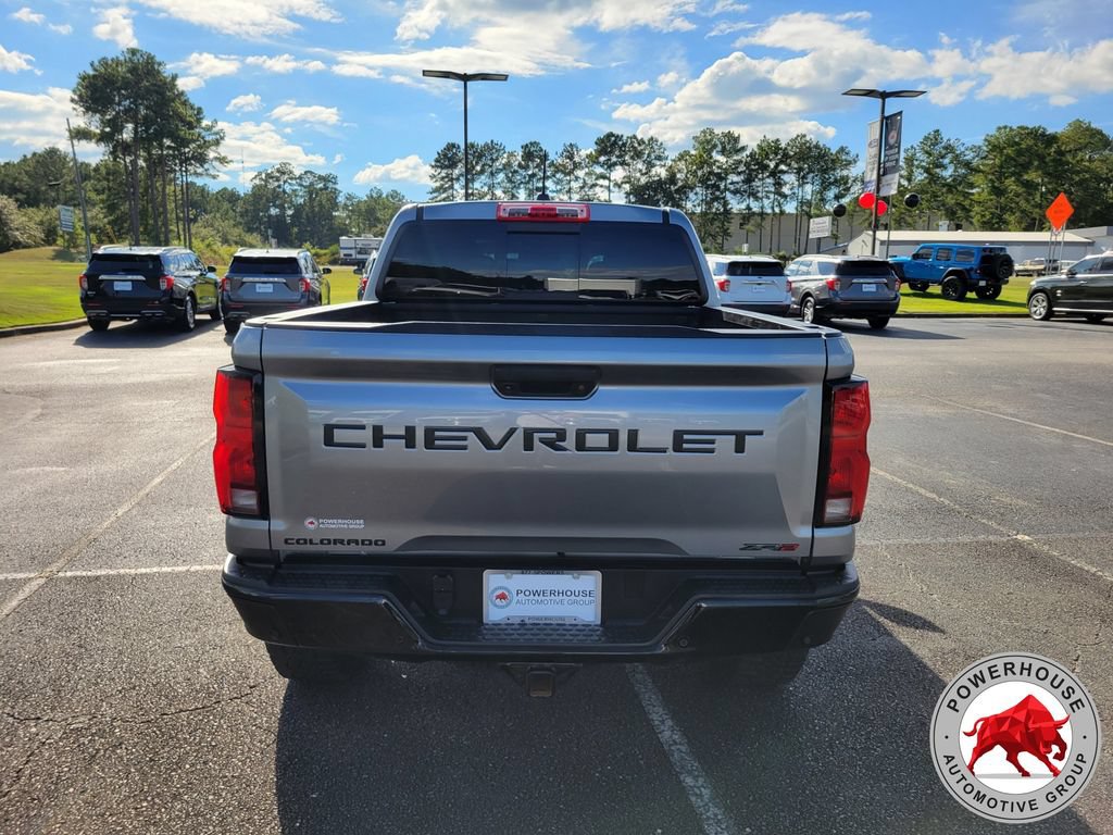 Used 2024 Chevrolet Colorado ZR2 w/ Technology Package AWD/4WD image 5