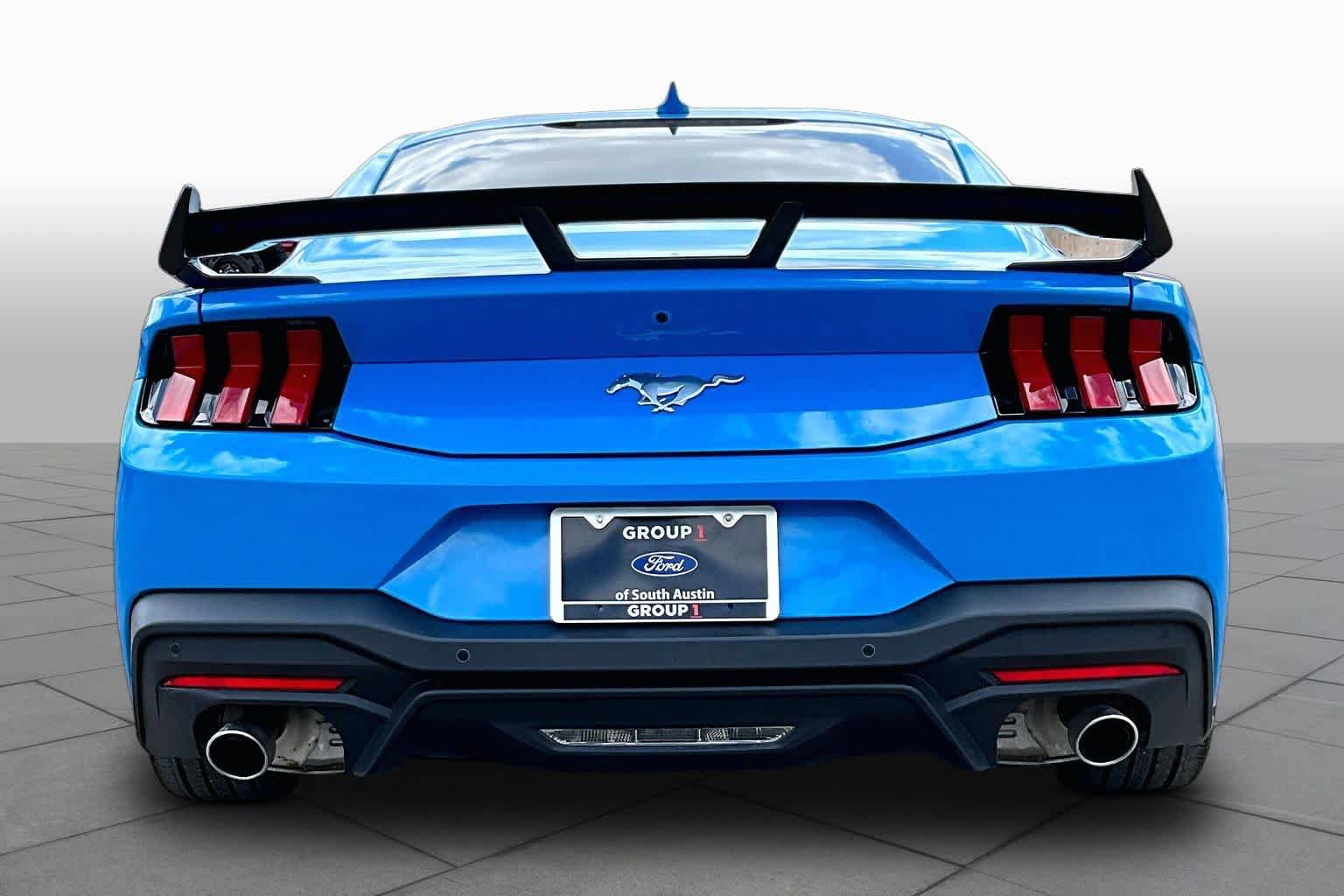 Certified 2025 Ford Mustang Coupe RWD image 5