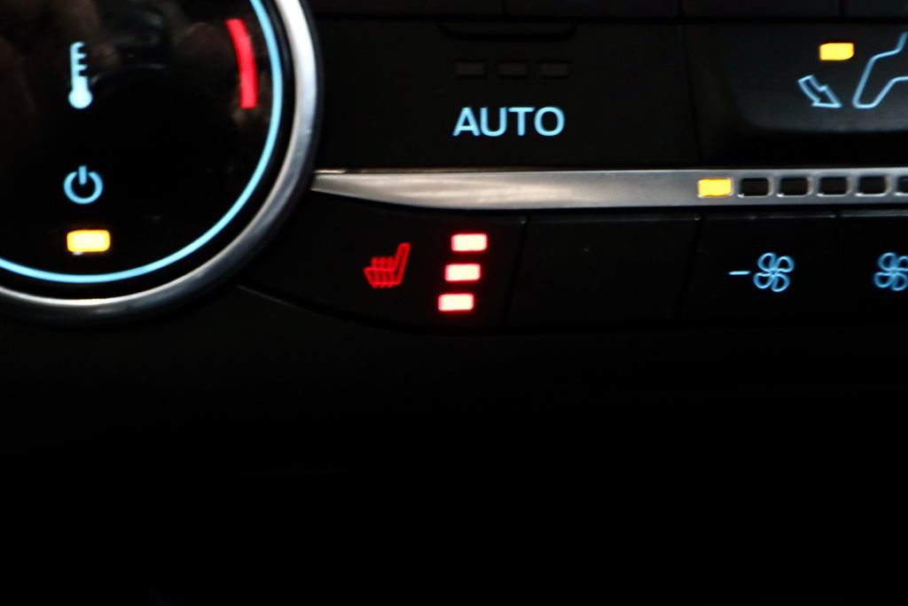 Certified 2024 Ford Escape Active w/ Cold Weather Package FWD image 4