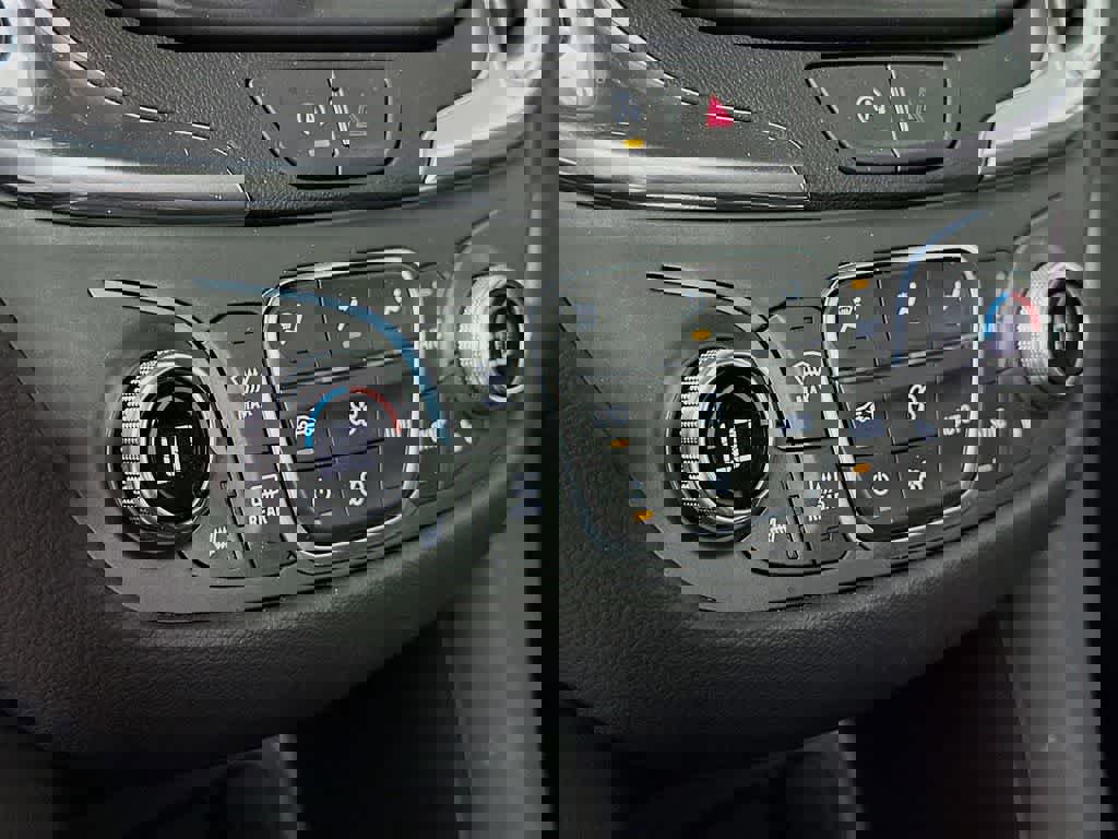 Used 2024 Chevrolet Equinox LT image 21