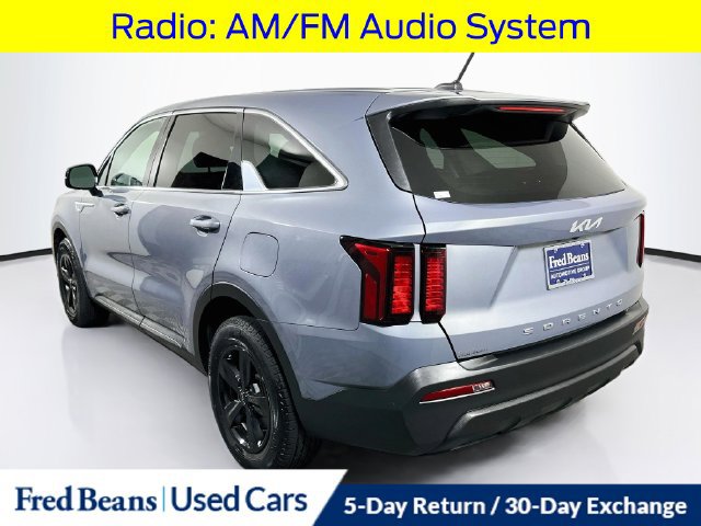 Used 2022 Kia Sorento LX FWD image 7