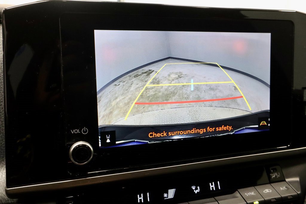 Used 2025 Toyota Camry SE image 10