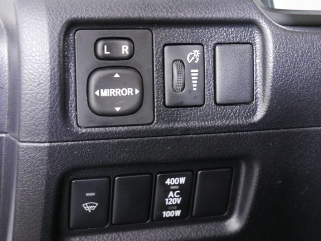 Used 2018 Toyota 4Runner TRD Off-Road Premium AWD/4WD image 26