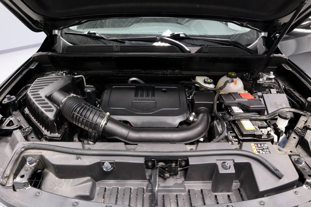 Used 2023 GMC Acadia SLE w/ Driver Convenience Package image 17