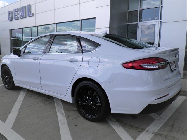 Certified 2019 Ford Fusion SE w/ Equipment Group 151A image 4