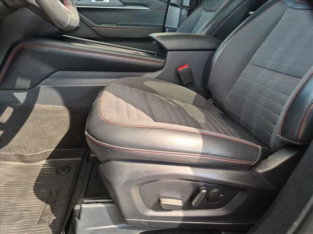 Certified 2025 Ford Explorer ST-Line RWD image 16