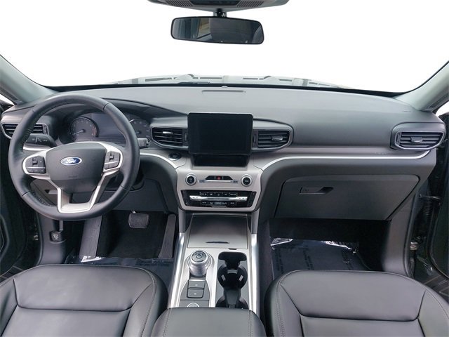 Certified 2023 Ford Explorer XLT w/ Equipment Group 202A image 9