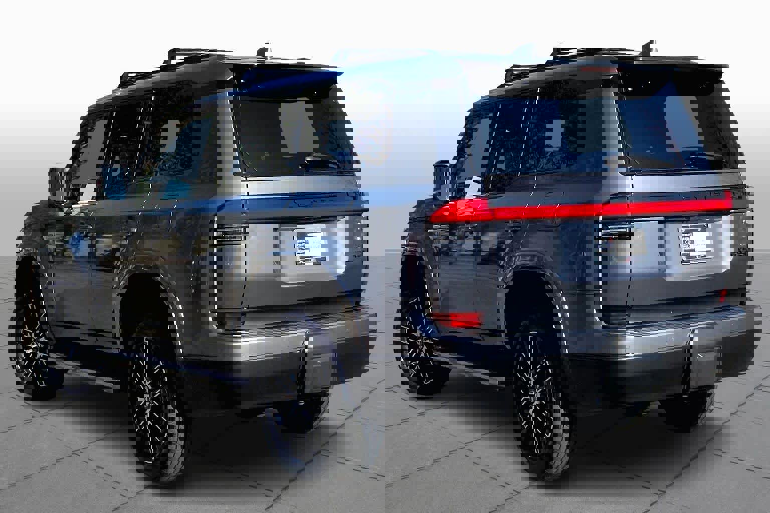 Used 2024 Lexus GX 550 image 2