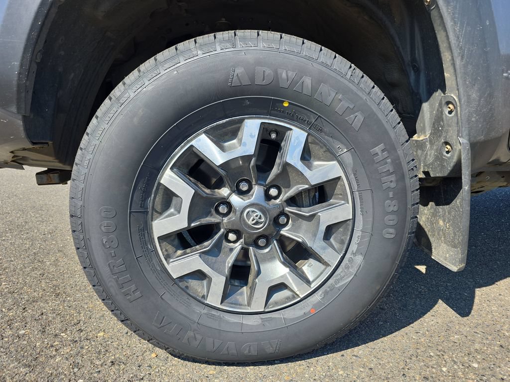 Used 2021 Toyota Tacoma TRD Off-Road AWD/4WD image 14
