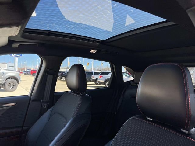 Certified 2024 Ford Escape ST-Line w/ Tech Pack #1 image 18